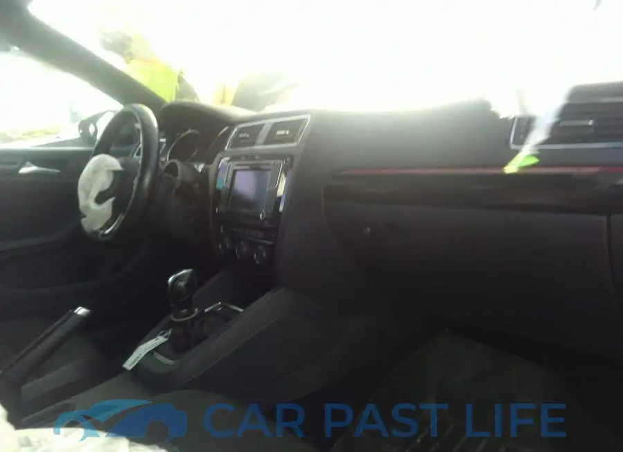 3VW4S7AJ8GM389275# 5