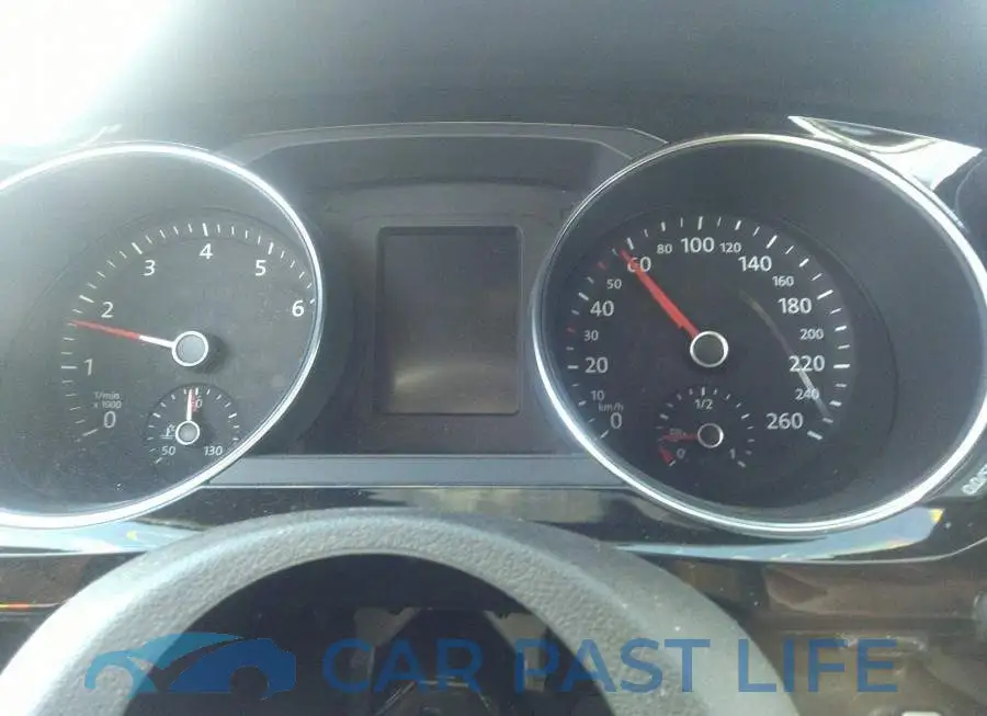 3VW4S7AJ8GM389275# 7