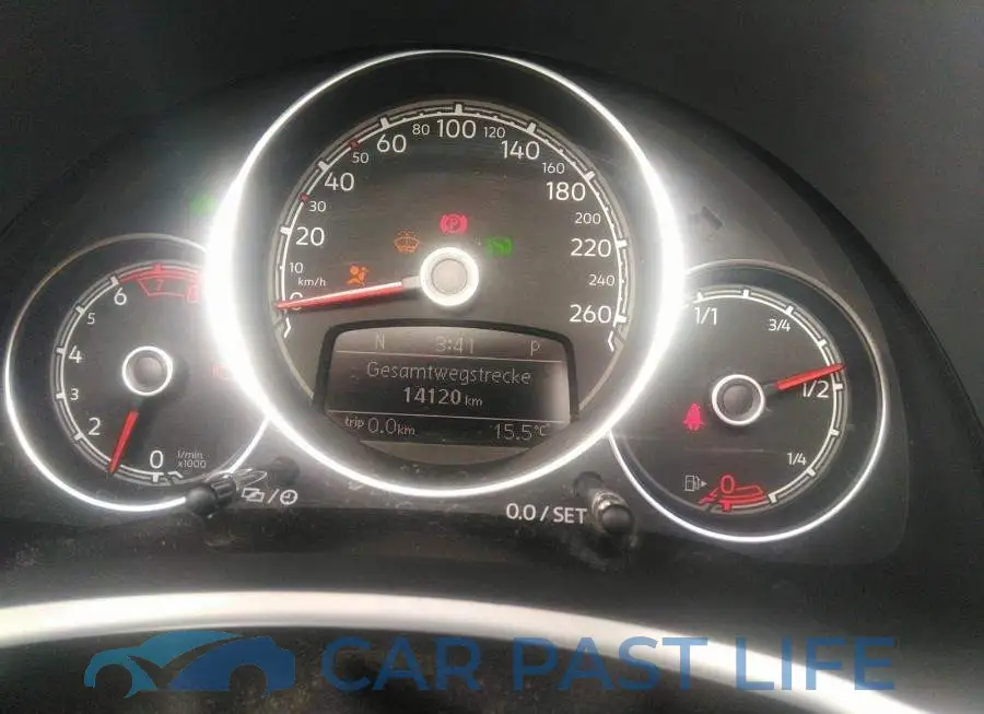 3VW5DAAT8KM501594# 7
