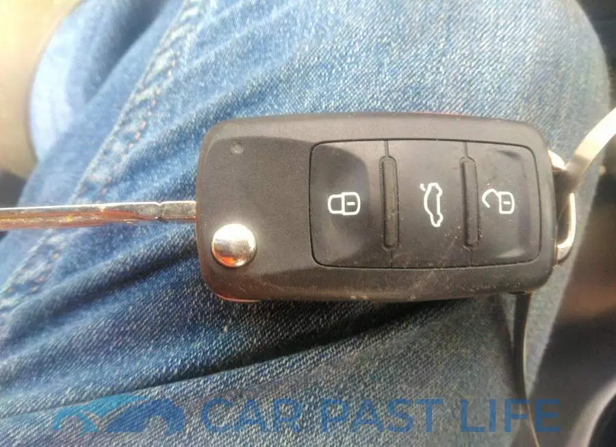 3VW5DAAT8KM501594# 11