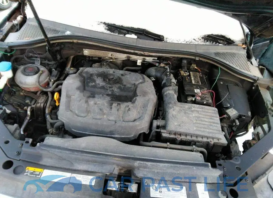 3VV4B7AX0KM032075# 10