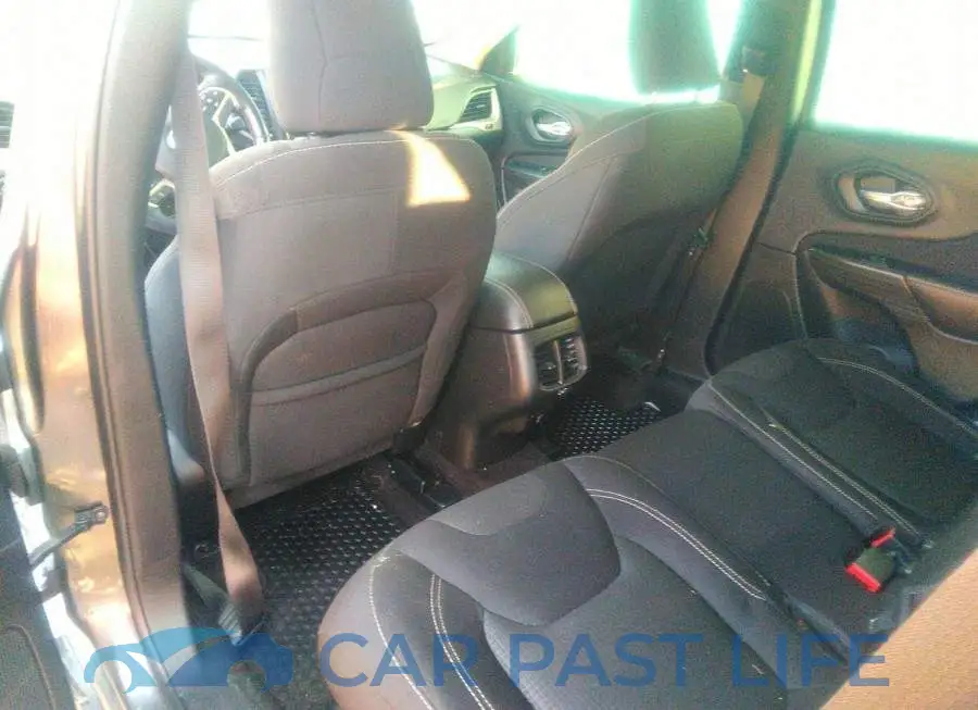 1C4PJMCS8GW377456# 8