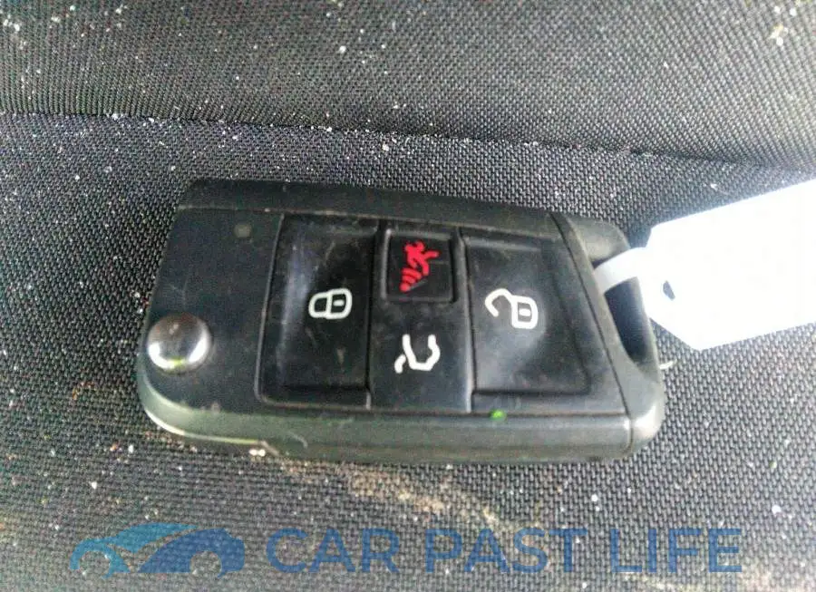 3VW217AUXFM098053# 11