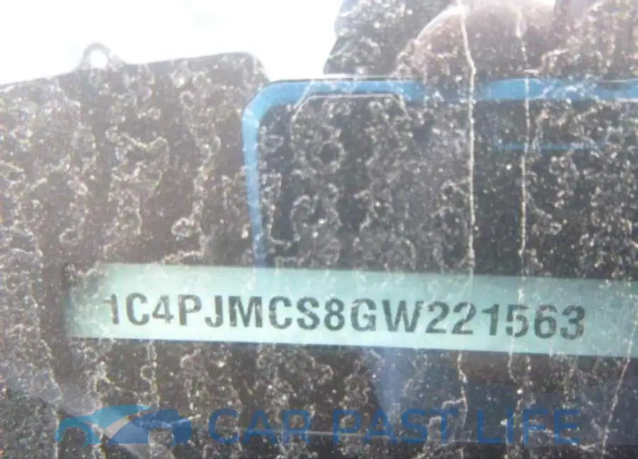 1C4PJMCS8GW221563# 9