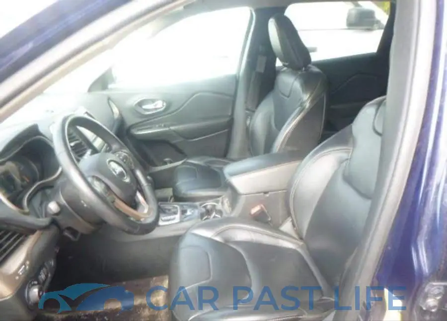 1C4PJMCS8GW221563# 6