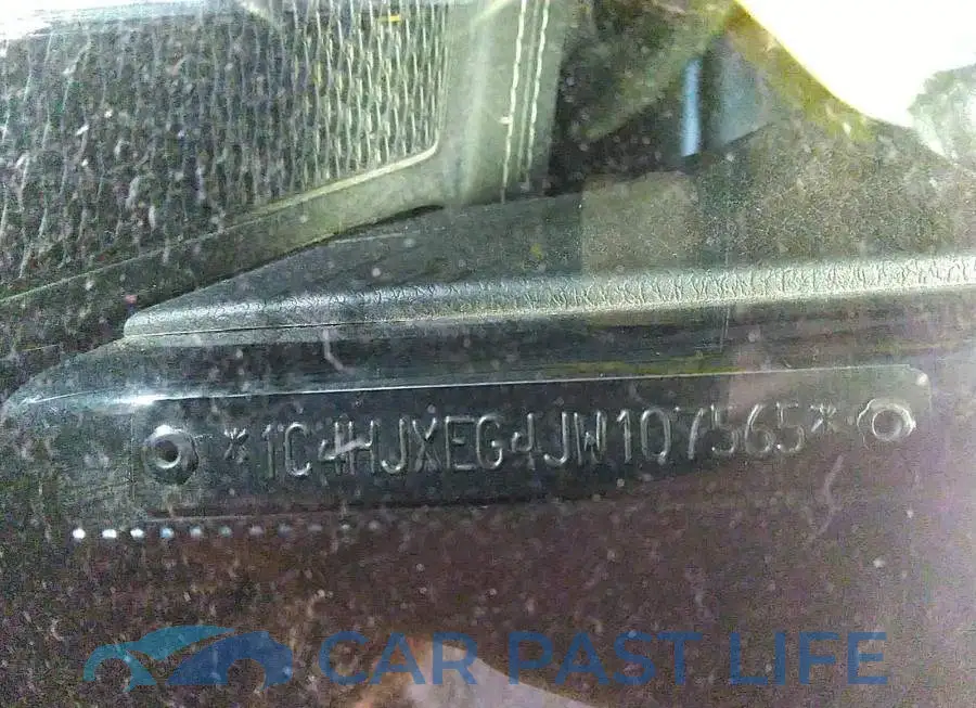 1C4HJXEG4JW107565# 9