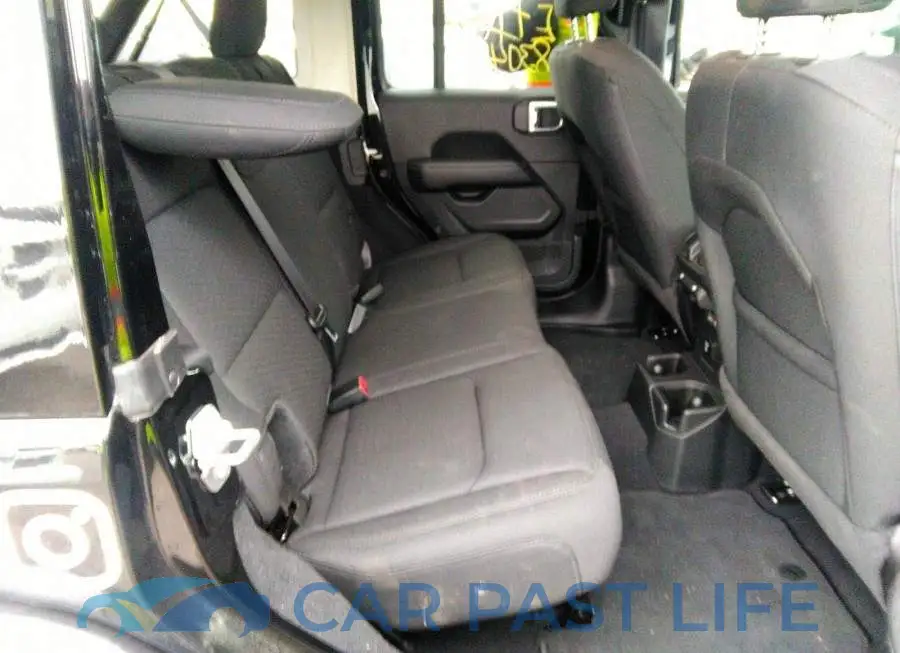 1C4HJXEN4MW830450# 8