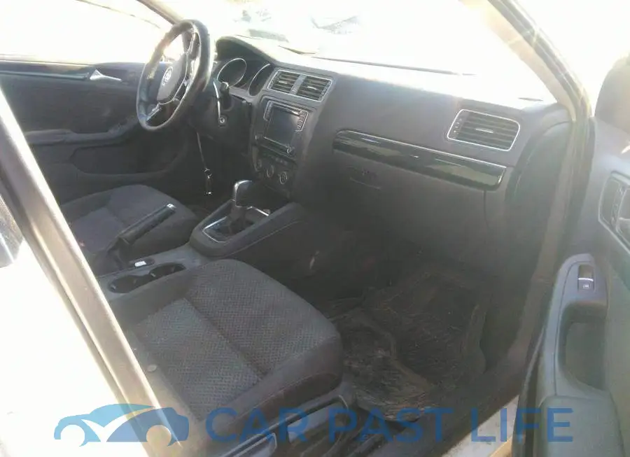 3VWD07AJ9GM341421# 5