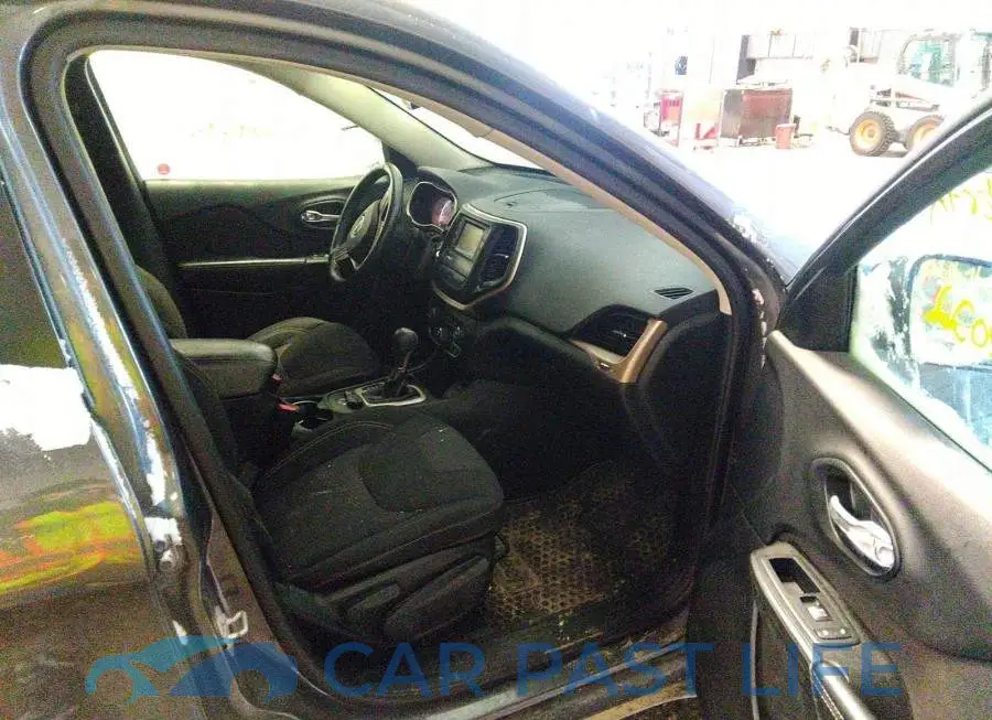 1C4PJLCB5FW518623# 5