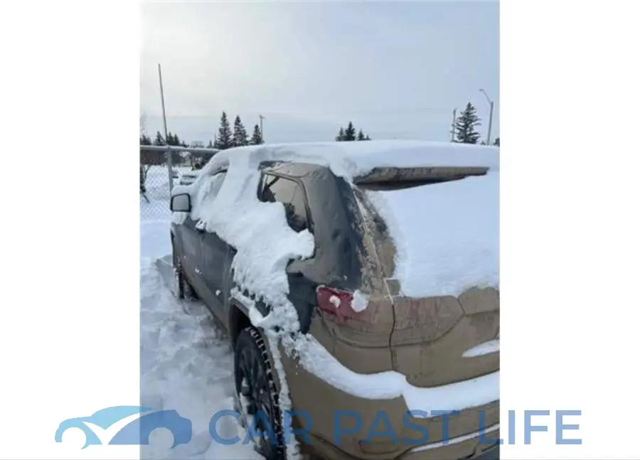1C4RJFAG2JC151831# 6