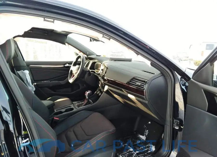 3VW2T7BU6NM029884# 5