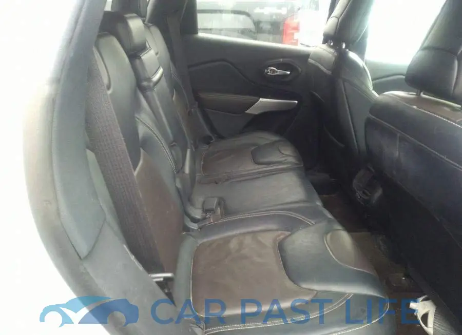 1C4PJLDS5HW598345# 8