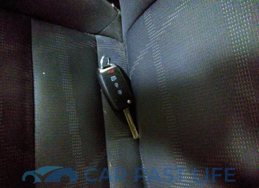 KNADM5A37F6715825# 11