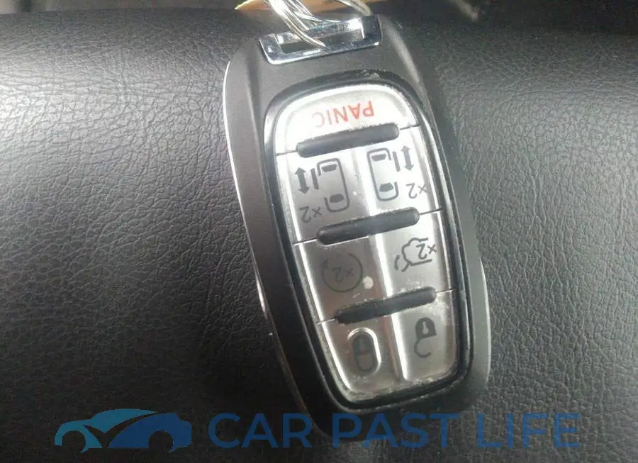 2C4RC1BG4NR110304# 11