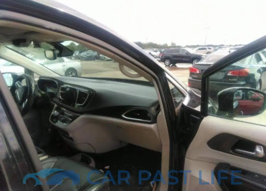 2C4RC1EGXHR769651# 6