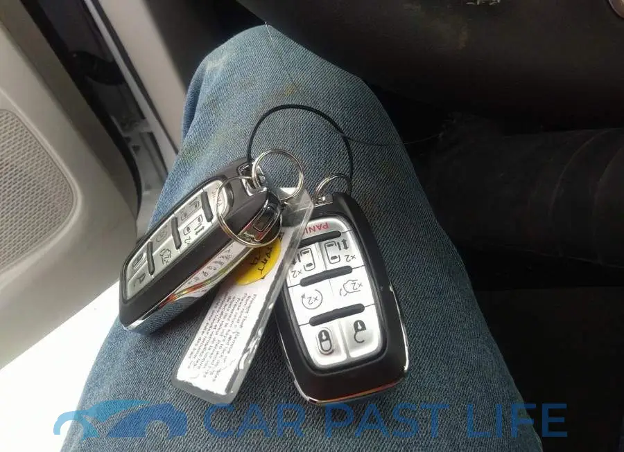 2C4RC1ZG2NR189106# 11