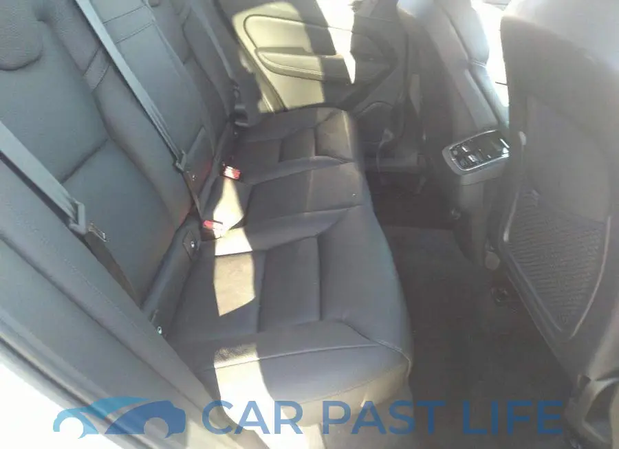 YV4102RK3J1102891# 8
