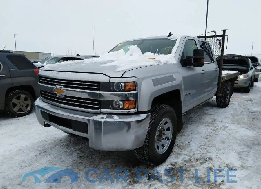 1GC4KZCG4JF235685# 2