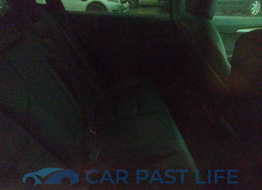 5YJ3E1EB9NF323857# 8