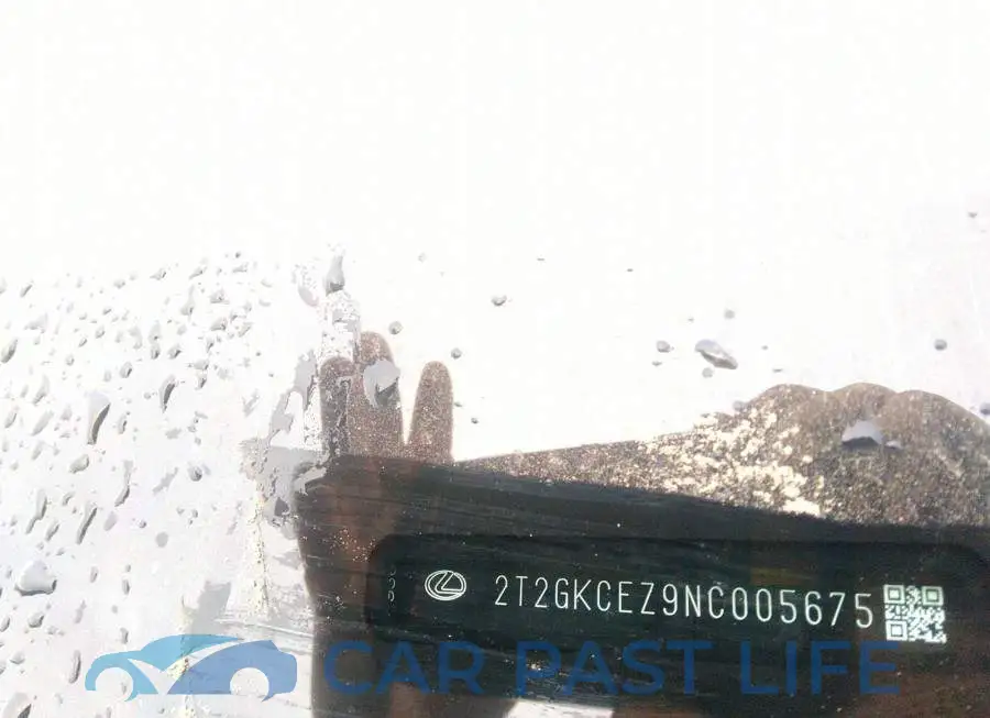 2T2GKCEZ9NC005675# 9