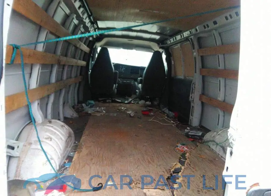 1GTW7BF19H1238484# 8