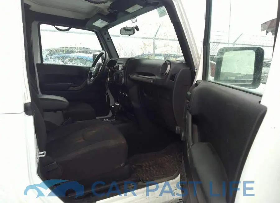 1C4AJWAG1JL802735# 5