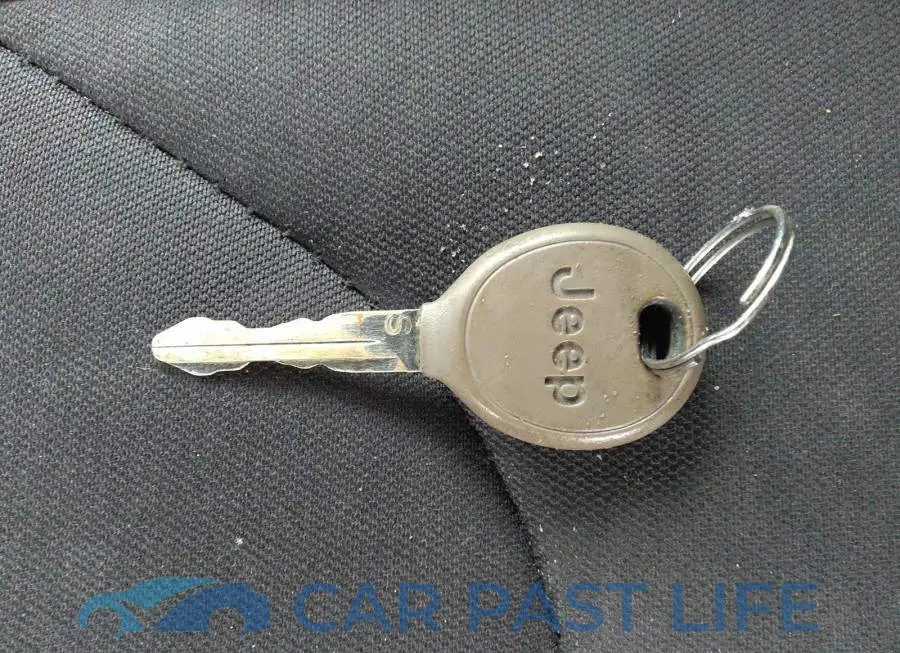 1C4AJWAG1JL802735# 11