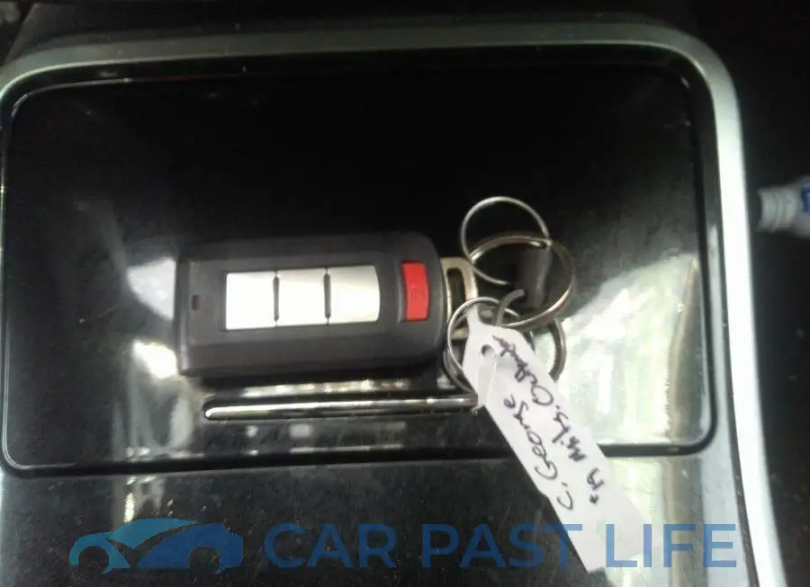 JA4JZ3AX8KJ600263# 11
