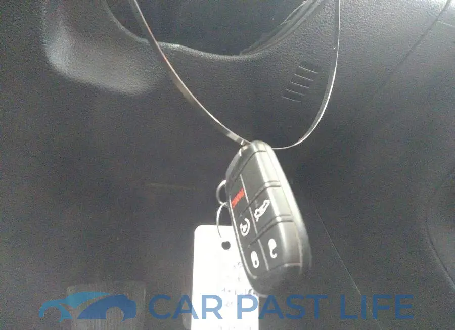 1C3CCCAB2GN197048# 11