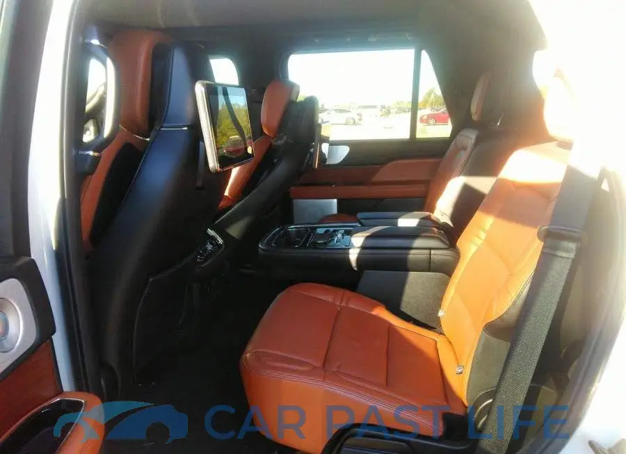 5LMJJ2LT1LEL06448# 8