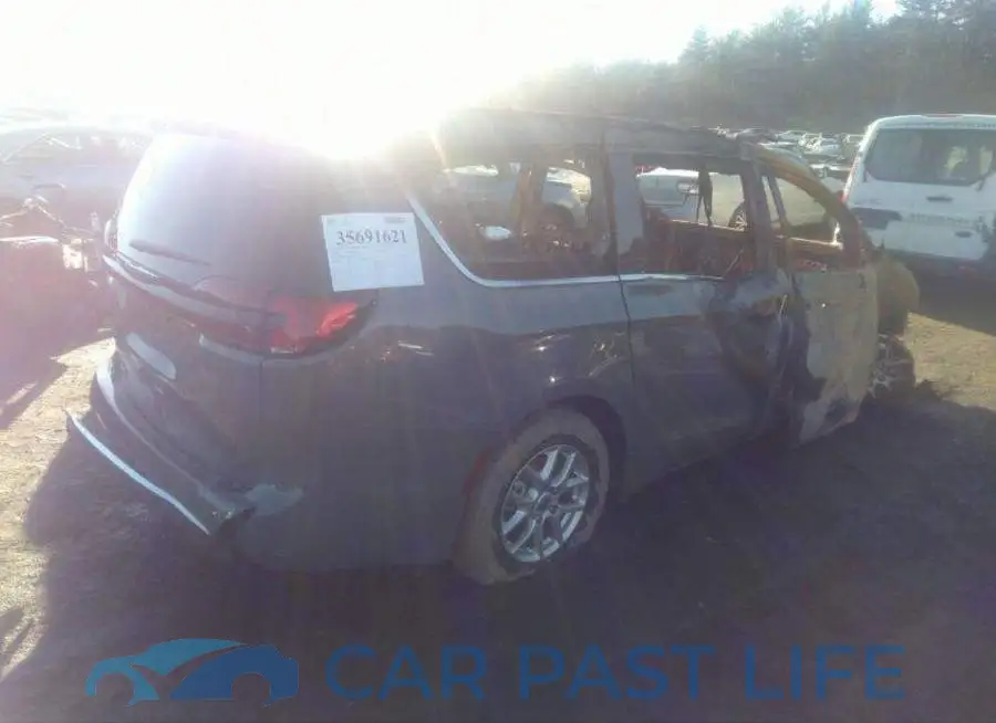 2C4RC1BG8NR193221# 5