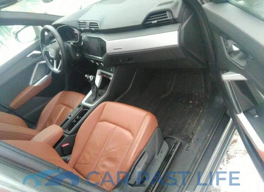 WA1AECF38M1026042# 5