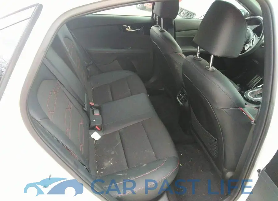 3KPF44AC9ME400229# 8
