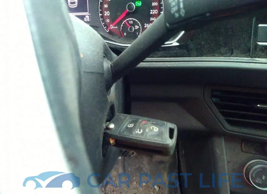 3VWC57BU8KM212455# 11