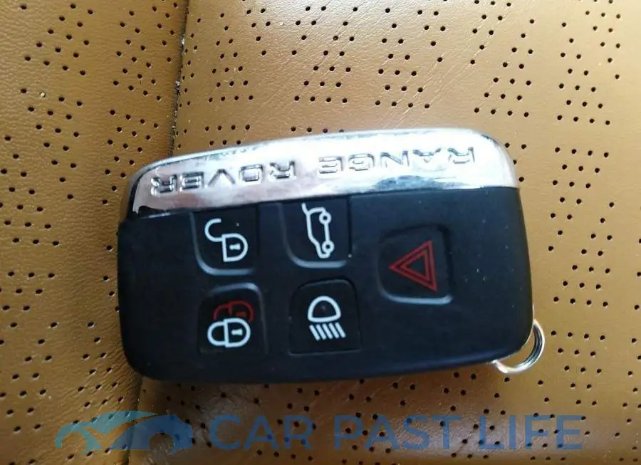 SALYC2RV7JA705029# 11