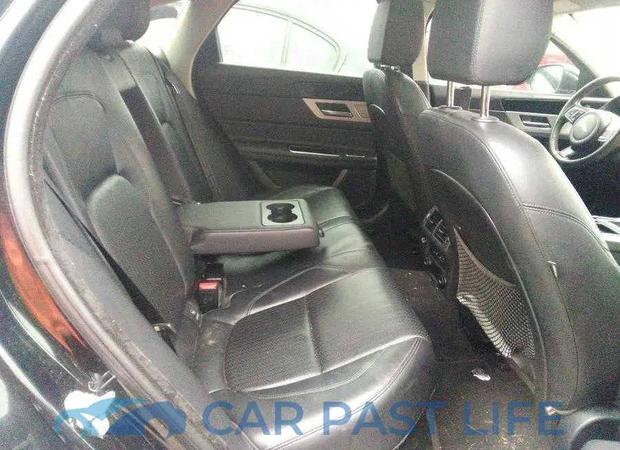 SAJBK4BN1HCY50962# 8