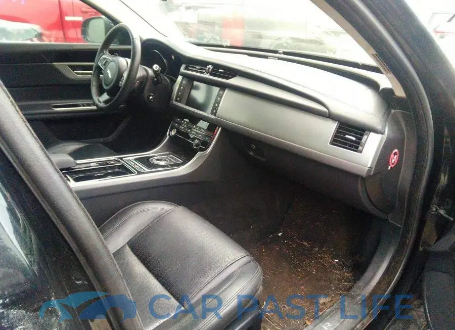 SAJBK4BN1HCY50962# 5