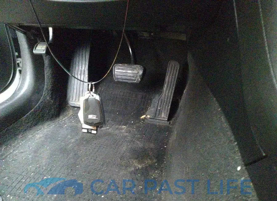 1G6AG5RX4H0169756# 11