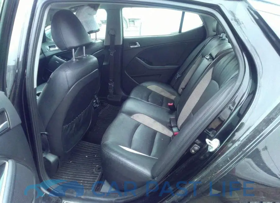 KNAGR4A63F5633521# 8