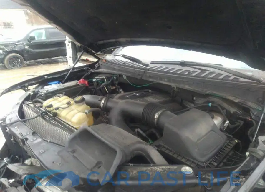 5LMJJ3LT3KEL25703# 10