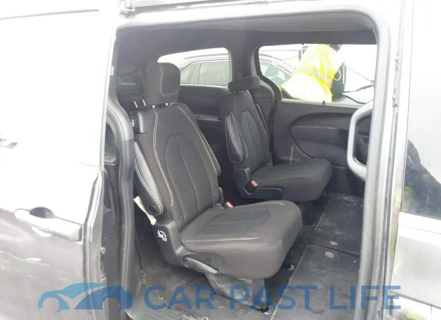 2C4RC3FG6NR109032# 8