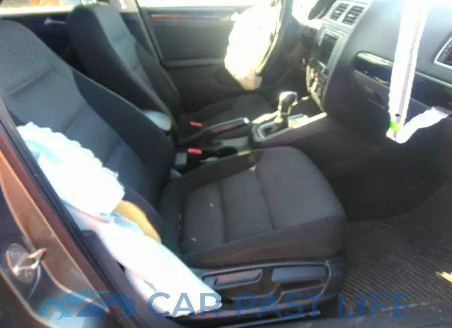 3VWD07AJ6GM387479# 5
