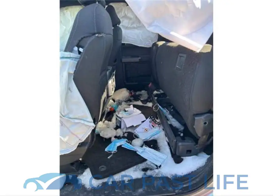 1FTFX1EF8FFB73831# 8
