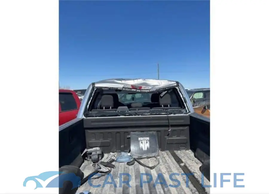 1FTFX1EF8FFB73831# 6