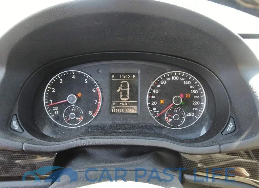 1VWBS7A35FC077049# 7
