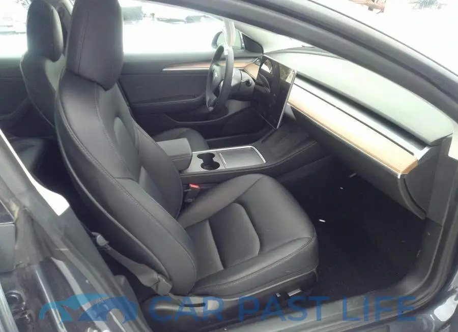 5YJ3E1EB6NF175909# 5