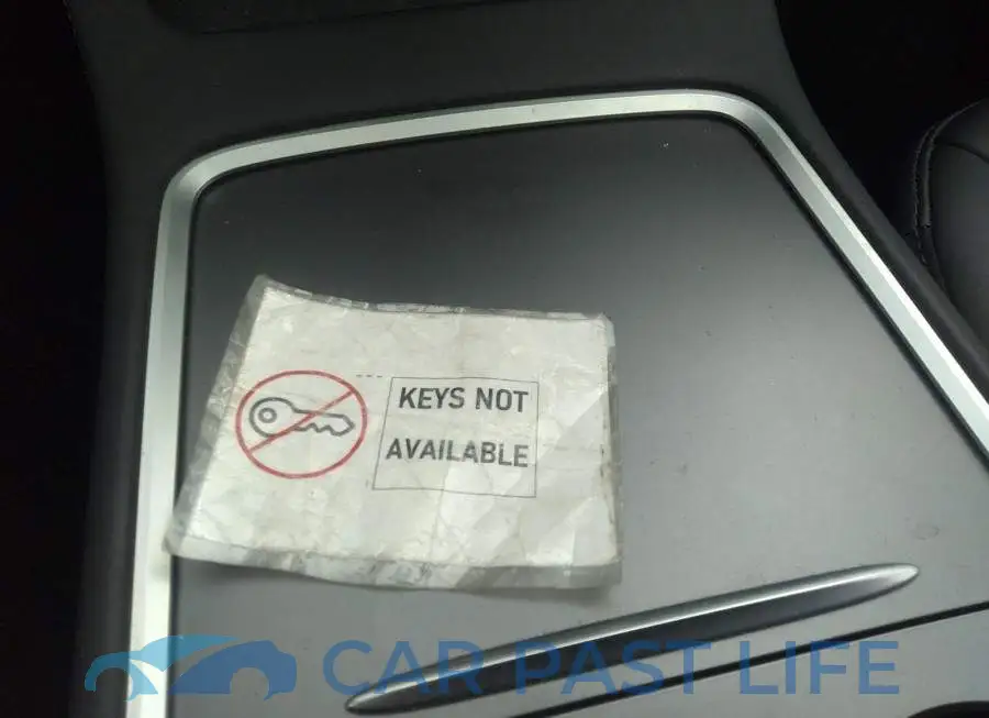 5YJ3E1EB6NF175909# 11