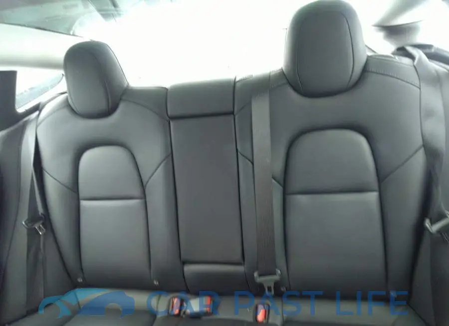 5YJ3E1EB6NF175909# 8