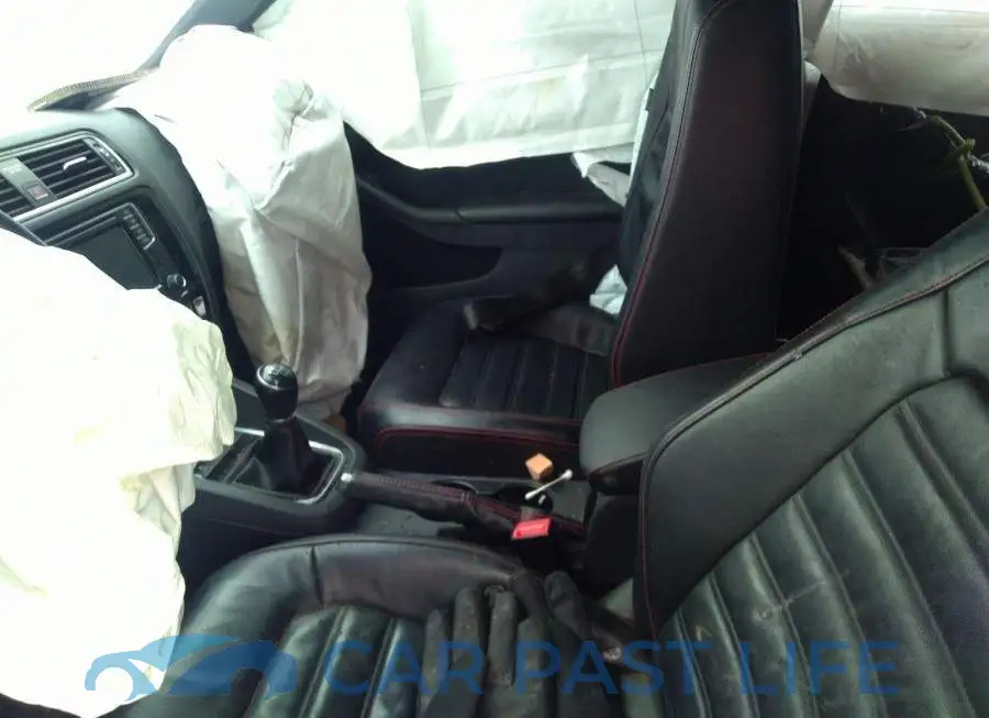 3VW5T7AJ9HM292489# 5