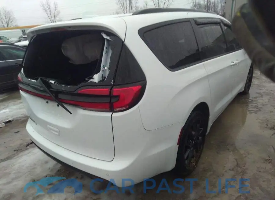 2C4RC1BG8NR112752# 4